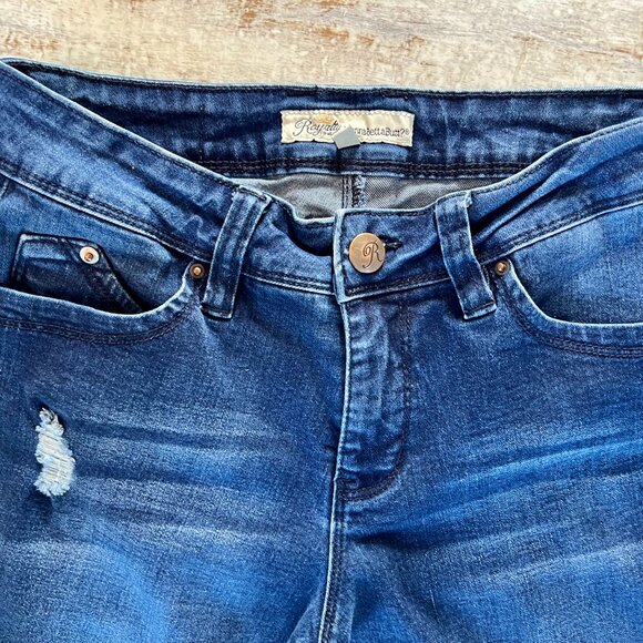 LAST CHANCE!  Fabulous Royalty WannaBettaButt? Distressed Skinny Jeans - Picture 5 of 10